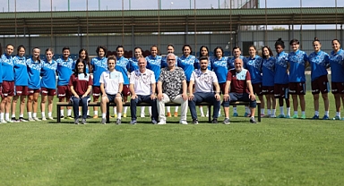 TRABZONSPOR KADIN FUTBOL TAKIMI SAHAYA İNDİ