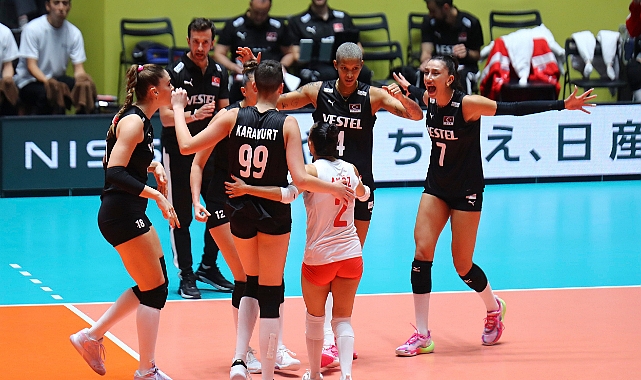 A MİLLİ KADIN VOLEYBOL TAKIMI GERİDEN GELDİ, JAPONYA'YI YENDİ