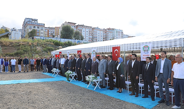 AKÇAABAT’TA YARI OLİMPİK YÜZME HAVUZUNUN TEMELİ ATILDI