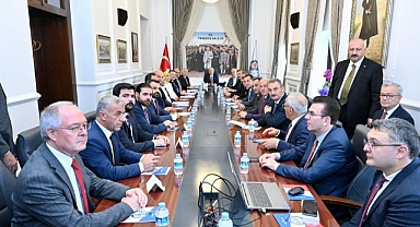 BAKAN URALOĞLU TRABZON'DA