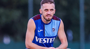 DENNİS'İN UÇAĞI VİSCA'YI BEKLİYOR