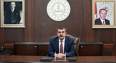 MİLLİ EĞİTİM BAKANLIĞI AÇIKLADI: LİSELERDE TEST BİTTİ, YAZILI YOKLAMA GERİ GELDİ