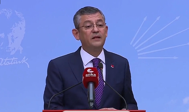 ÖZGÜR ÖZEL, CHP GENEL BAŞKANLIĞINA ADAYLIĞINI AÇIKLADI