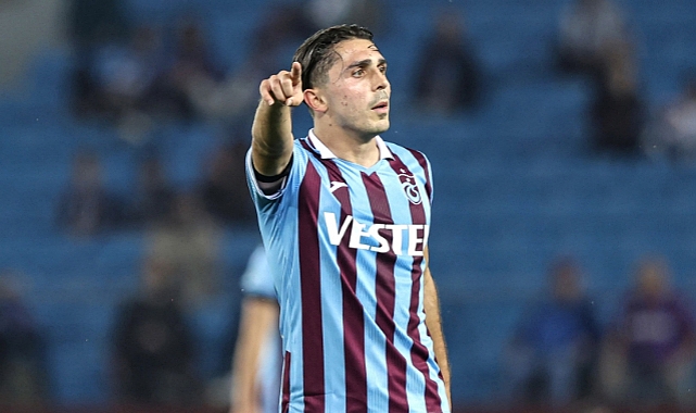 A.KADIR AY-YILDIZA GÖZ KIRPIYOR