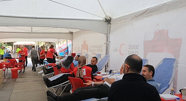 AKÇAABAT'TA KAN BAĞIŞI FARKINDALIK ETKİNLİĞİ DÜZENLEDİ