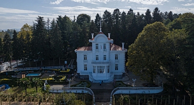 ATATÜRK KÖŞKÜ YENİDEN ZİYARETE AÇILDI