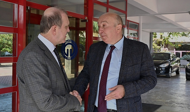 ÇUVALCI'NIN KONUĞU DEPREMZEDE REKTÖR