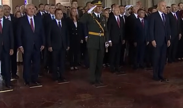 DEVLET ERKANI ANITKABİR'DE