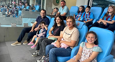 EKİM: GELECEK GÖZLERİNİZİN IŞIĞINDADIR