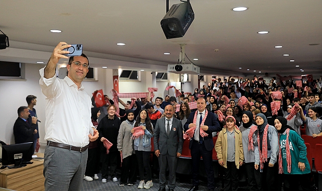 EKİM: TÜRKİYE’NİN İKİNCİ YÜZYILINI TÜRK GENÇLERİYLE İNŞA EDECEĞİZ