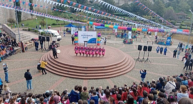 TRABZON'DA ERAMUS ŞENLİĞİ DÜZENLEDİ
