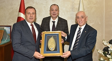 TTSO'YU ZİYARET EDEN ÇANAKKALE HEYETİ İLE İŞ BİRLİĞİ KONULARI GÖRÜŞÜLDÜ