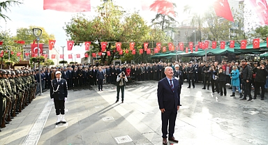 ATATÜRK TRABZON’DA DÜZENLENEN TÖRENLERLE ANILDI