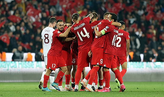 AY-YILDIZLILARIN ZORLU PROVASI