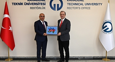 AZERBAYCAN KARS BAŞKONSOLOSU GULİYEV, REKTÖR ÇUVALCI’YI ZİYARET ETTİ