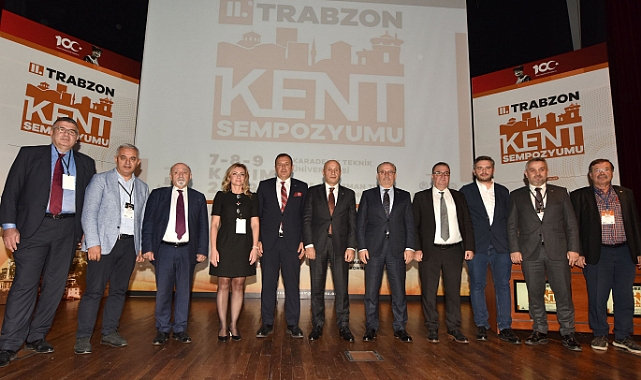 BAŞKAN ÇELEBİ'NİN YÖNETTİĞİ PANELDE TRABZON'UN EKONOMİSİ KONUŞULDU