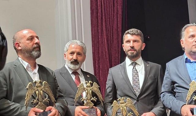 BÖYLE OLUR DADAŞLARIN CUMHURİYET KUTLAMASI