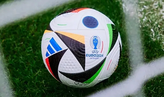 EURO 2024'ÜN RESMİ MAÇ TOPU TANITILDI: 'FUSSBALLLİEBE'