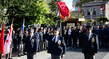 KKTC’NİN KURULUŞUNUN 40. YIL DÖNÜMÜ TRABZON’DA TÖRENLE KUTLANDI