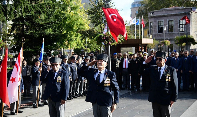 KKTC’NİN KURULUŞUNUN 40. YIL DÖNÜMÜ TRABZON’DA TÖRENLE KUTLANDI
