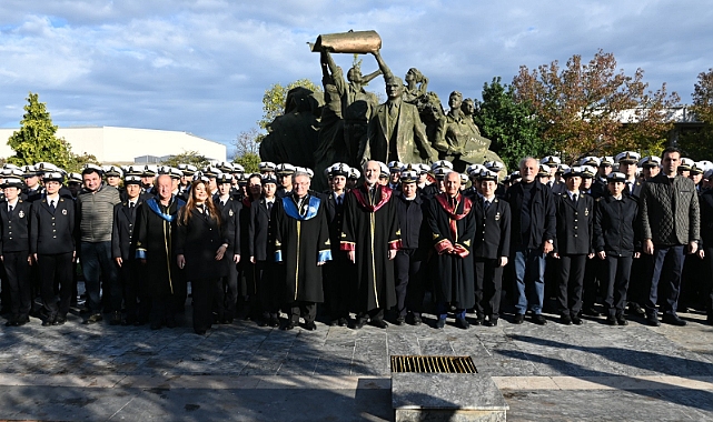 KTÜ'DE ATATÜRK'Ü ANMA TÖRENİ YOĞUN KATILIMLA GERÇEKLEŞTİ
