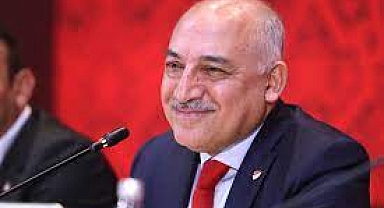 TFF BAŞKANI BÜYÜKEKŞİ: “HAKEMLERİN PERFORMANSINI TAKİP EDİYORUZ”