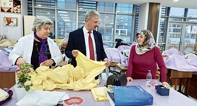 YABANCI UYRUKLULAR EL SANATLARIMIZI ÖĞRENİYOR