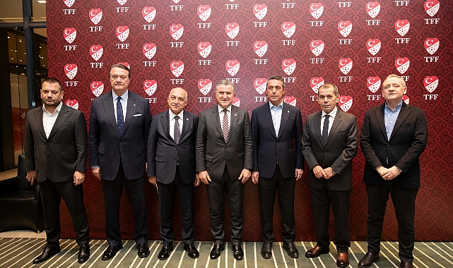 BAKAN BAK, TFF VE KULÜPLER BİRLİĞİ İLE BİR ARAYA GELDİ