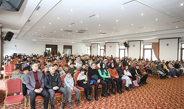 BAŞKAN EKİM SANAT AKADEMİSİ KURSİYERLERİYLE BİR ARAYA GELDİ