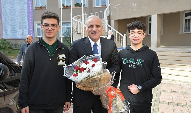 BAŞKAN ZORLUOĞLU GENÇLERLE TECRÜBELERİNİ PAYLAŞTI