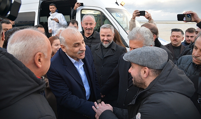 BAŞKAN ZORLUOĞLU’NA HAVALİMANINDA GÖRKEMLİ KARŞILAMA 