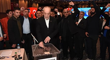  ERGÜN ATALAY, YENİDEN TÜRK-İŞ GENEL BAŞKANI SEÇİLDİ