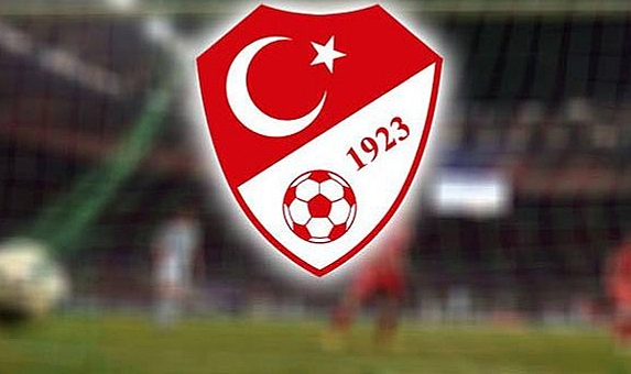FUTBOL MÜSABAKASINDA TAKIMI SAHADAN ÇEKMENİN CEZASI NEDİR?