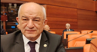 GRUP DÜŞMÜŞTÜ: CHP'Lİ ALİ FAZIL KASAP, SAADET PARTİSİ’NE GEÇTİ