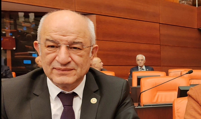 GRUP DÜŞMÜŞTÜ: CHP'Lİ ALİ FAZIL KASAP, SAADET PARTİSİ’NE GEÇTİ