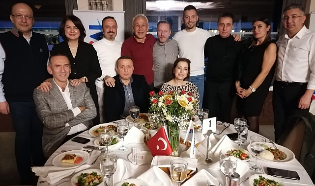 İMPERİAL AİLESİ GELENEKSEL YIL SONU YEMEĞİNDE BULUŞTU