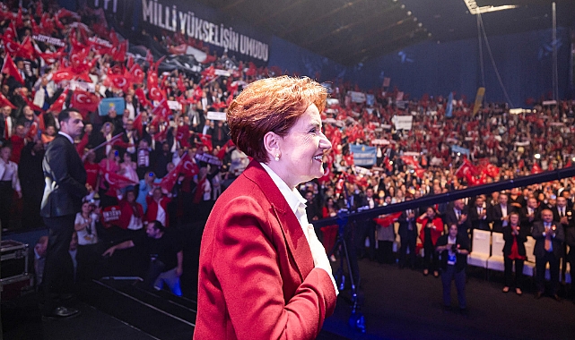 MERAL AKŞENER TRABZON'A GELİYOR
