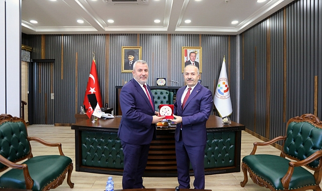 ÖSYM BAŞKANI ERSOY, TRABZON ÜNİVERSİTESİ'Nİ ZİYARET ETTİ