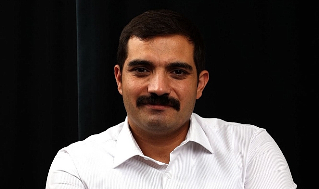 ÖZGÜR ÖZEL'DEN SİNAN ATEŞ PAYLAŞIMI: 'UNUTTURMAYACAĞIZ'