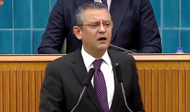 ÖZGÜR ÖZEL: 'MİKROBA NİYE HASTALIK YAPIYORSUN' DİYE SORULMAZ