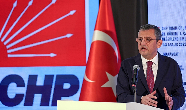 ÖZGÜR ÖZEL, YEREL SEÇİM İÇİN CHP'NİN İLK ADAYINI AÇIKLADI
