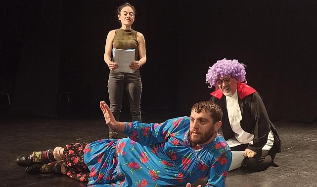 “ŞEKSPİR’İN SUÇU NE?”   KAPALI GİŞE İZLEYİCİYLE BULUŞMAYA DEVEM EDİYOR