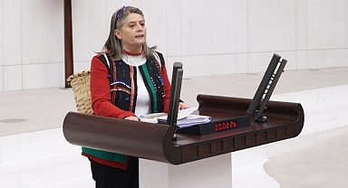 SUİÇMEZ; “DALGAKIRAN OLARAK YAPILAN DUVAR NEDEN SÖKÜLMÜŞTÜR? 