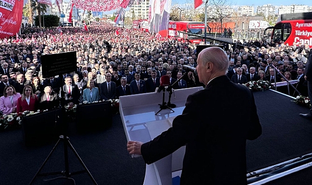 BAHÇELİ: HERKES TERSİNE GİDERKEN BİZ MERSİN’İ GELİŞTİRME ARZUSUNDAYIZ