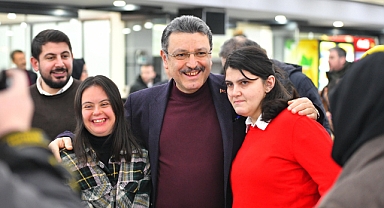 BAŞKAN GENÇ, ENGELLİ BİREYLER VE AİLELERİYLE BİR ARAYA GELDİ