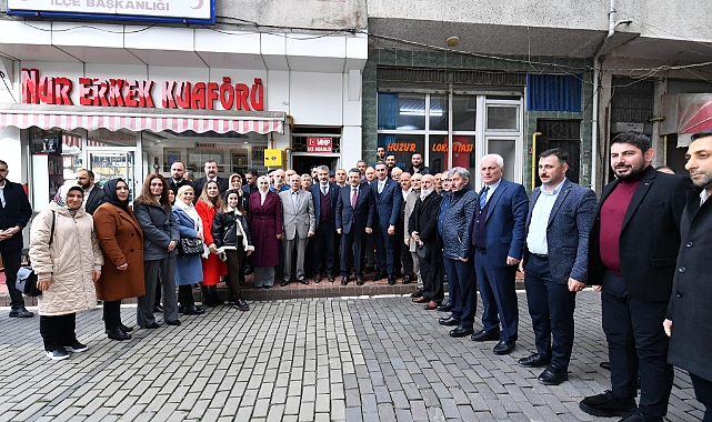 BAŞKAN GENÇ, KÖPRÜBAŞI, VE SÜRMENE’NİN NABZINI TUTTU! HALK, GENÇ’İ BAĞRINA BASTI