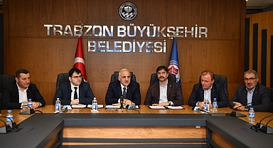 BAŞKAN ZORLUOĞLU’NDAN MEMURA ‘TAVAN’DAN DESTEK