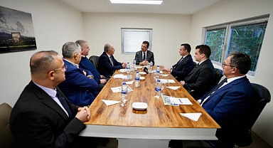 İMAMOĞLU, ‘OLİMPİYATA DESTEK YOLCULUĞU’NU ENKA İLE DEVAM ETTİRDİ