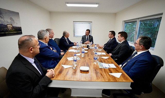 İMAMOĞLU, ‘OLİMPİYATA DESTEK YOLCULUĞU’NU ENKA İLE DEVAM ETTİRDİ