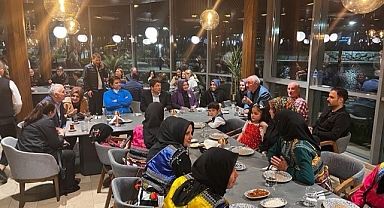 ŞALPAZARILI KADINLARDAN MİLLETVEKİLİ GELİNLERİNE SÜRPRİZ